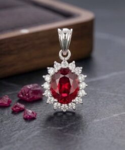 Etkarina Silver Garnet Pendent - P0015